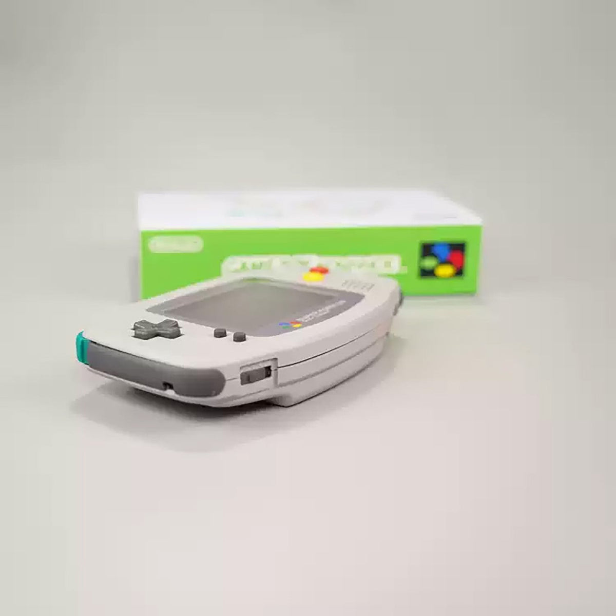 Custom Game Boy Advance Console – Super Famicom Gray, view 3