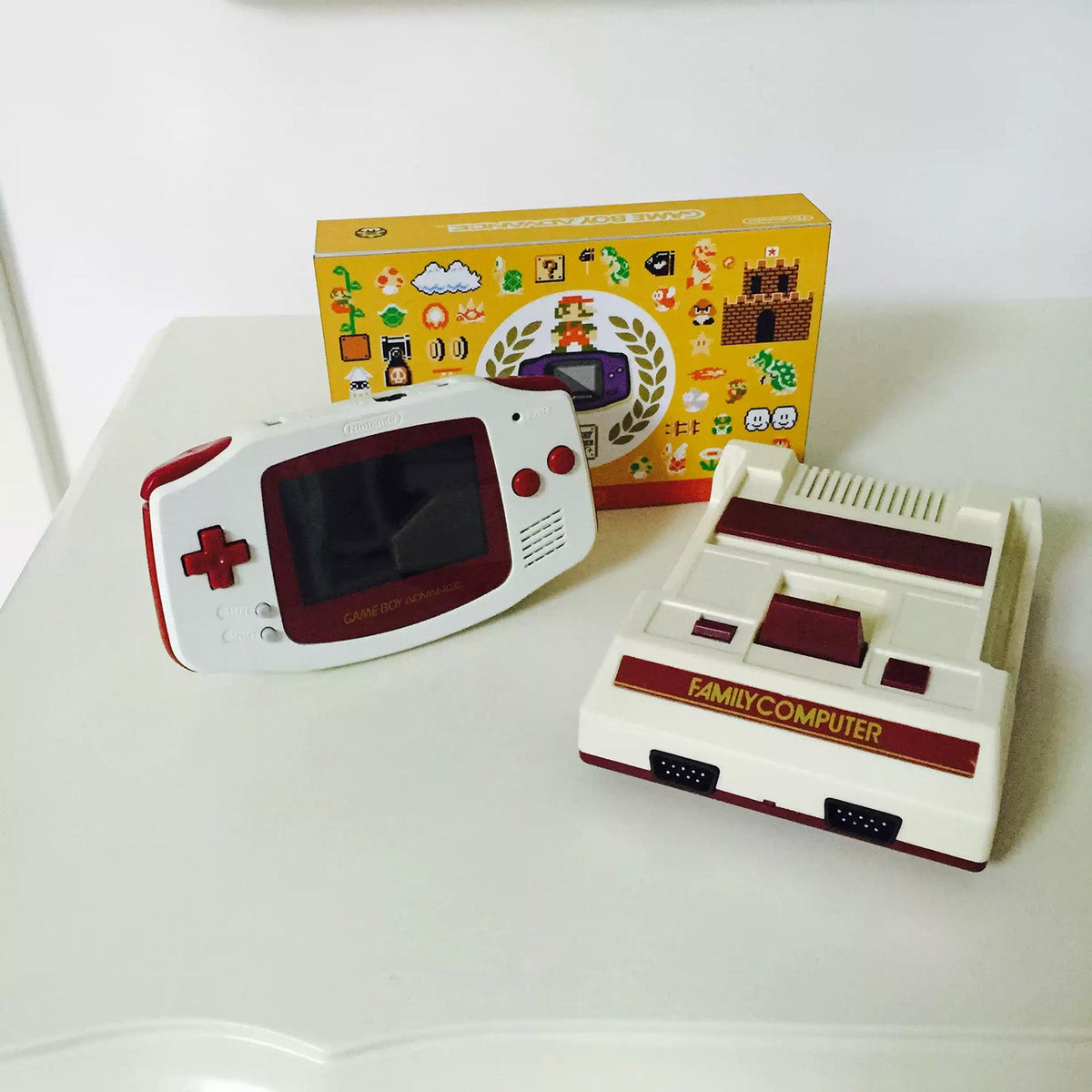 Custom Game Boy Advance Console – Famicom, view 2