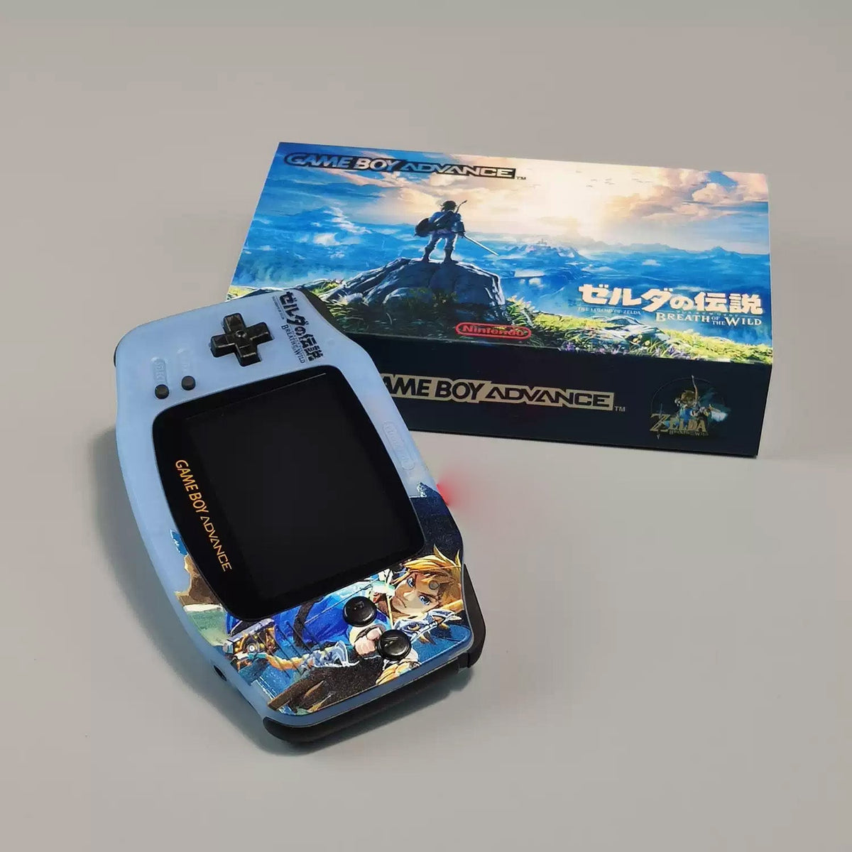 Custom Game Boy Advance Console – Zelda Silver, view 3