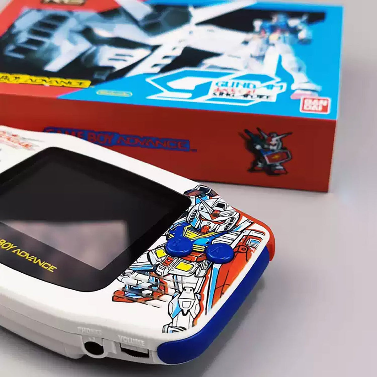 Custom Game Boy Advance Console – Gundam, view 3